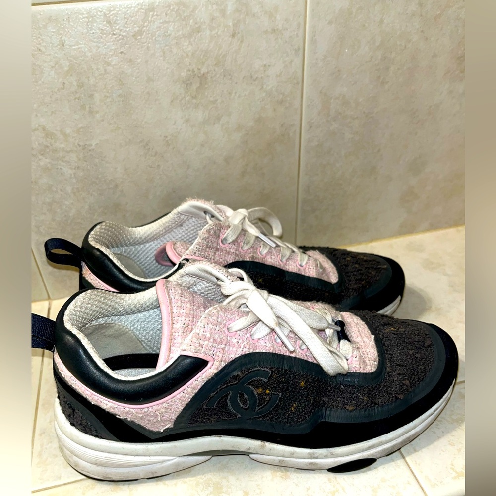 Used women’s Chanel sneakers size 39.5